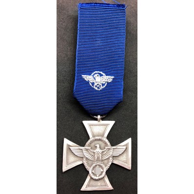 Chested Eagle of the Irredentists
