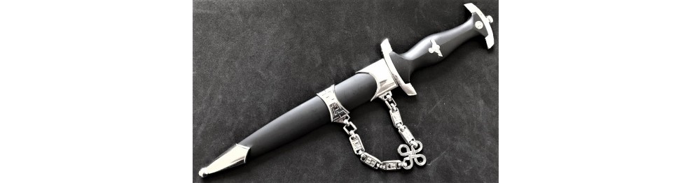 Daggers and Knives (Ornamental)